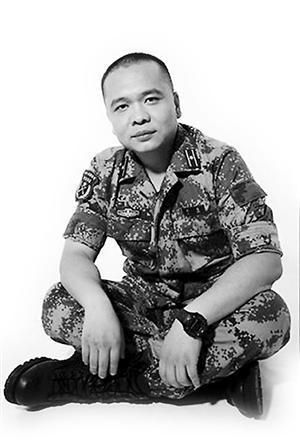 《我是特种兵之火凤凰》收视喜人,刘猛(右)称它是自己十年编剧导演