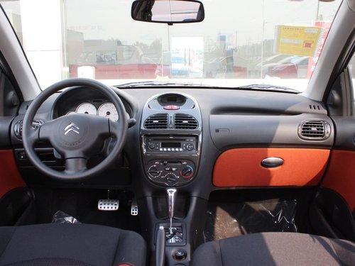 ����ѩ���� C2 1.6L AT �п�̨����