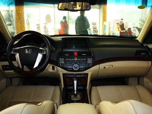 广汽本田 歌诗图 3.5L AT 中控台整体