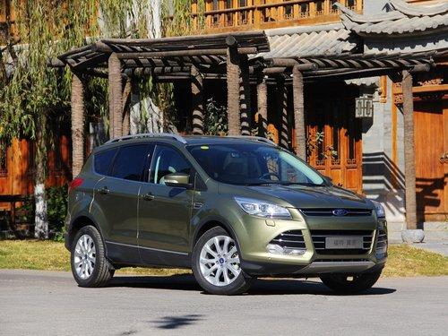 长安福特 2.0T 自动 车辆右侧45度角