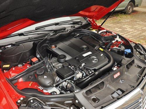 北京奔驰 C180 1.8T AT 发动机主体特写