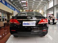 广汽丰田 200G 2.0L 车辆正后方尾部视角