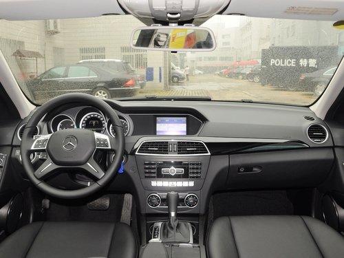 北京奔驰 C180 1.8T AT 中控台整体