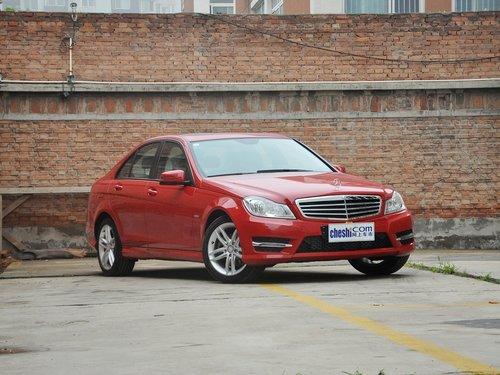 北京奔驰 C180 1.8T AT 车辆右侧45度角