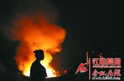 ����־Ը�߽�����װ���������ڼ���һ�ĵ��ڿӷ�������(�߲�/��)