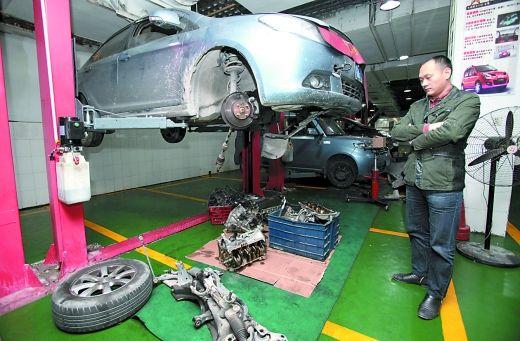 ����վ������Ա��ˮ���ͼ������䣬��幵Ľγ����ͽ�4S���졣���쳿������