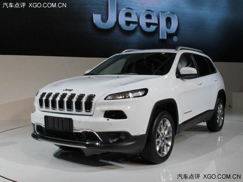 2013�ɶ���չ ���ɹ�����Jeep�೵��λ