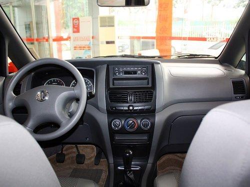 郑州日产(东风风度) 1.5L 手动 中控台整体