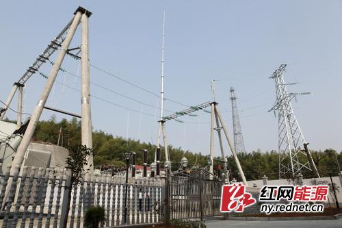 桃花山升压站全景。