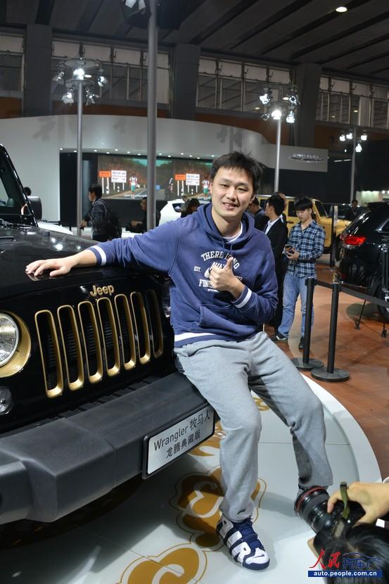 ����ھ���������JEEPչ̨��2��