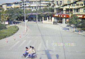 62岁环卫工被电动车撞伤3名肇事男子竟现场逃逸