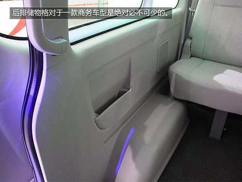 ��������-�������� ���º�ʨ��չʵ��