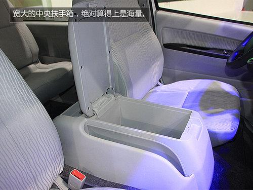 ��������-�������� ���º�ʨ��չʵ��