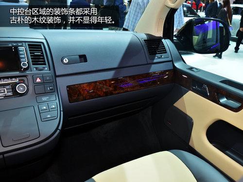 ӵ�к������� ����������������ʵ��