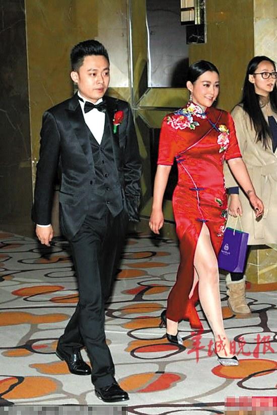 郝蕾与老公刘烨办婚礼 兼为孩子办"百日宴"(图)