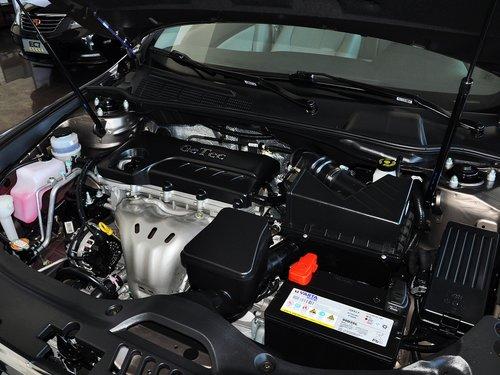 吉利帝豪 2.0L 自动 发动机主体特写