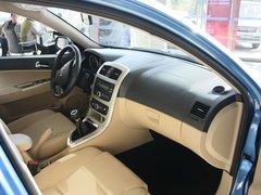 华晨中华 1.5L 手动 中控台右侧