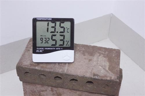 大学生用蜡烛花盆自制取暖神器 40分钟升温12.5℃