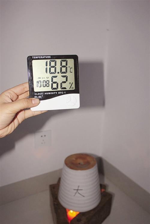 大学生用蜡烛花盆自制取暖神器 40分钟升温12.5℃