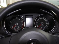 一汽-大众 1.6L 手动 方向盘后方仪表盘