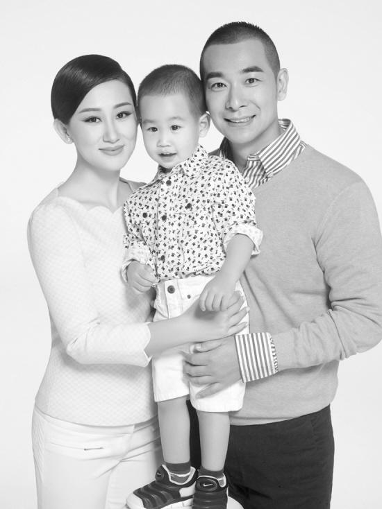 赵文卓爱子萌照曝光 网友荐参加"爸爸去哪儿"(图)