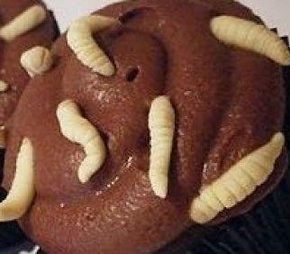 "蛆虫蛋糕"以假乱真被疯抢 网友称好恶心(图)