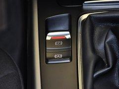 一汽奥迪 30TFSI 驻车制动器