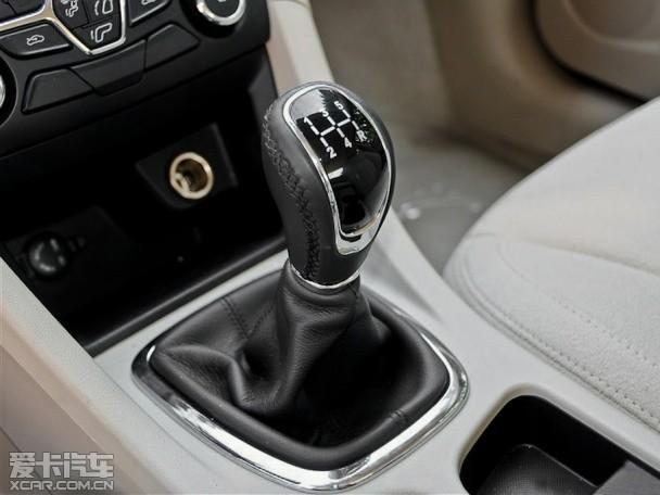 奇瑞汽车2013款艾瑞泽7