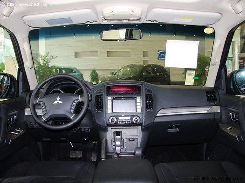 进口三菱帕杰罗现金优惠3万 霸气硬派越野车