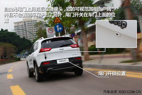 40万可武装到牙齿 体验试驾Jeep自由光