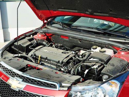 雪佛兰 掀背版 1.6L 手动 发动机主体特写