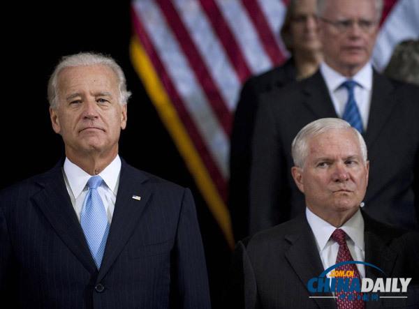 白宫反击前防长指责:奥巴马很自信 拜登很能干