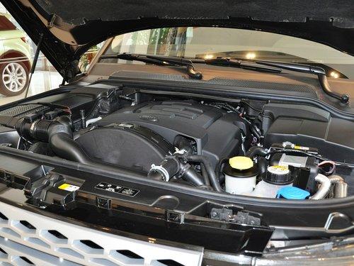 路虎 3.0T AT 发动机主体特写