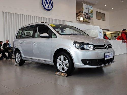 上海大众 1.4TSI 车辆右侧45度角