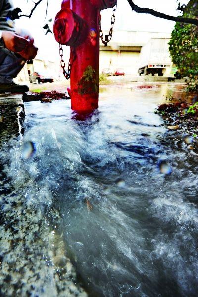 ����˨����3��©��700��ˮ ��3��֮����4��(ͼ)