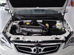 北京汽车(绅宝) 2.0T 自动 发动机局部特写