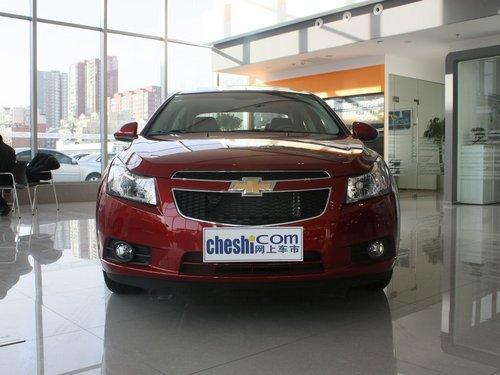 雪佛兰 科鲁兹 1.6 SE AT 车头正面视角