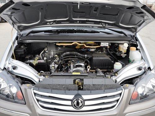 东风风行 M3 1.6L 手动 发动机局部特写