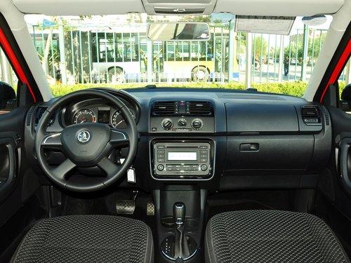 斯柯达 1.6L 自动 中控台整体