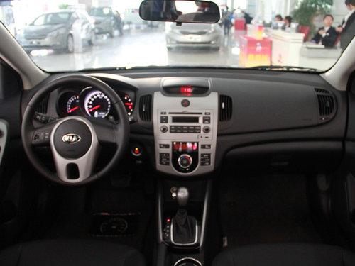 东风悦达起亚 1.6L 自动 中控台整体