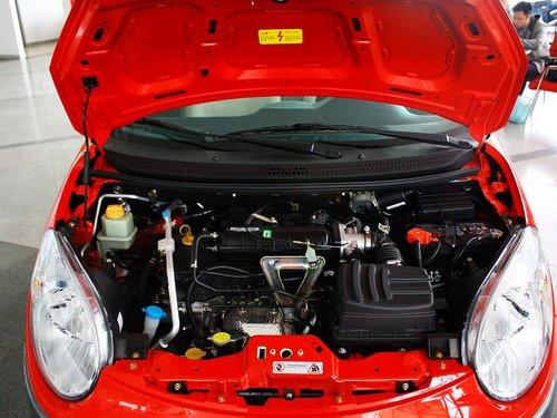 奇瑞汽车 运动版 1.0L 手动 发动机局部特写