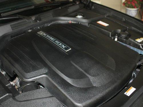 双龙汽车 3.6 自动 发动机主体特写
