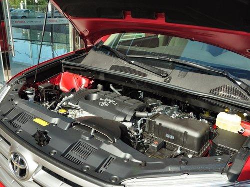 广汽丰田 2.7L 自动 发动机主体特写