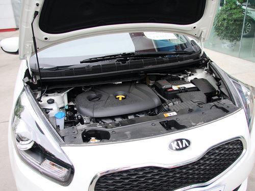 起亚(进口) 2.0L 自动 发动机局部特写