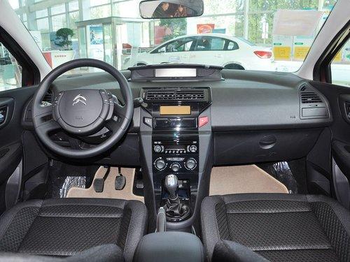 东风雪铁龙 三厢 1.6L 手动 中控台整体