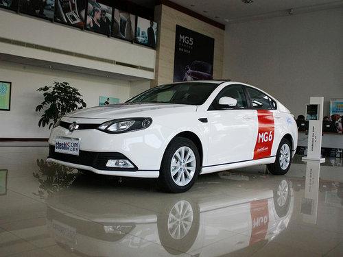 MG 掀背 1.8 自动 车辆左前45度视角