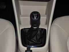 斯柯达 1.6L 手动 挂档把手特写