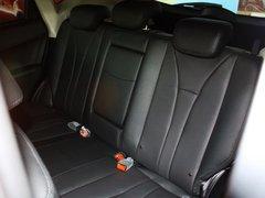 广汽 传祺GS5 2.0L AT 第二排座椅45度视角