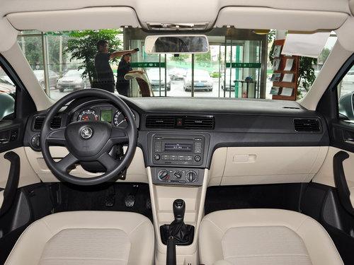 斯柯达 1.6L 手动 中控台整体