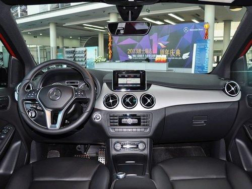 奔驰(进口) B200 1.6T AT 中控台整体